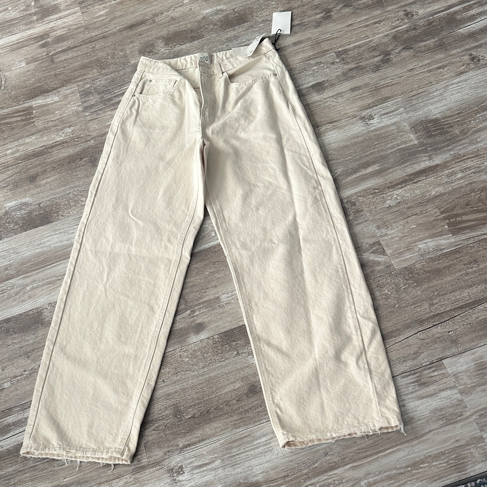 BDG from Urban Outfitters - Cream Wide-Leg Tapered Baggy Jeans. NEVER WORN!